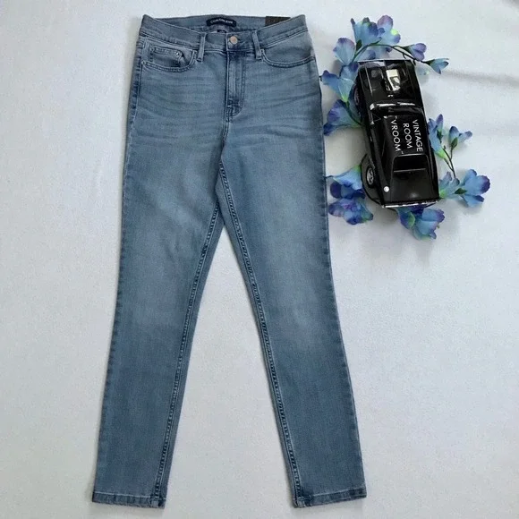 Calvin Klein NWT Mid Rise Skinny Ankle Jeans Women Various - Picture 2 of 8
